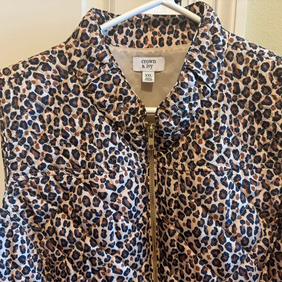 Crown and Ivy Puffer Animal Print Vest Sleeveless Sz L - Picture 2 of 10